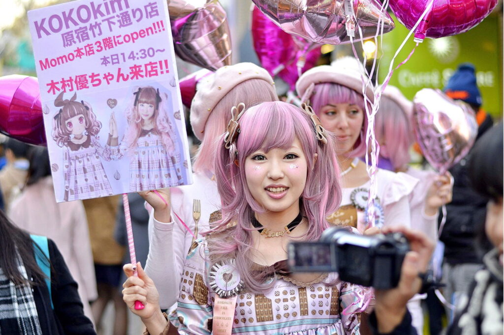 Harajuku decora fashion Tokyo colorful street style
